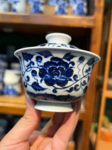 Scrolling Lotus Gaiwan