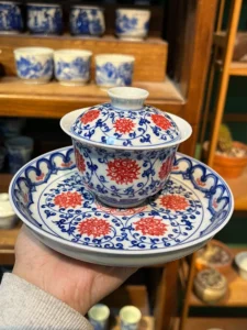 Scrolling Lotus Gaiwan