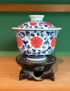 Scrolling Lotus Gaiwan — view 3
