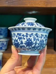 Scrolling Lotus Gaiwan — view 4