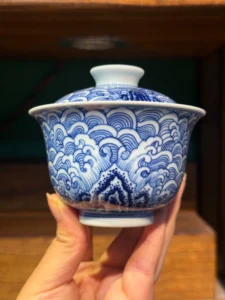 Waves & Cliffs Gaiwan