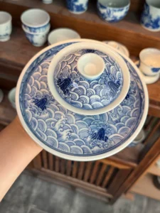 Waves & Cliffs Gaiwan — view 3