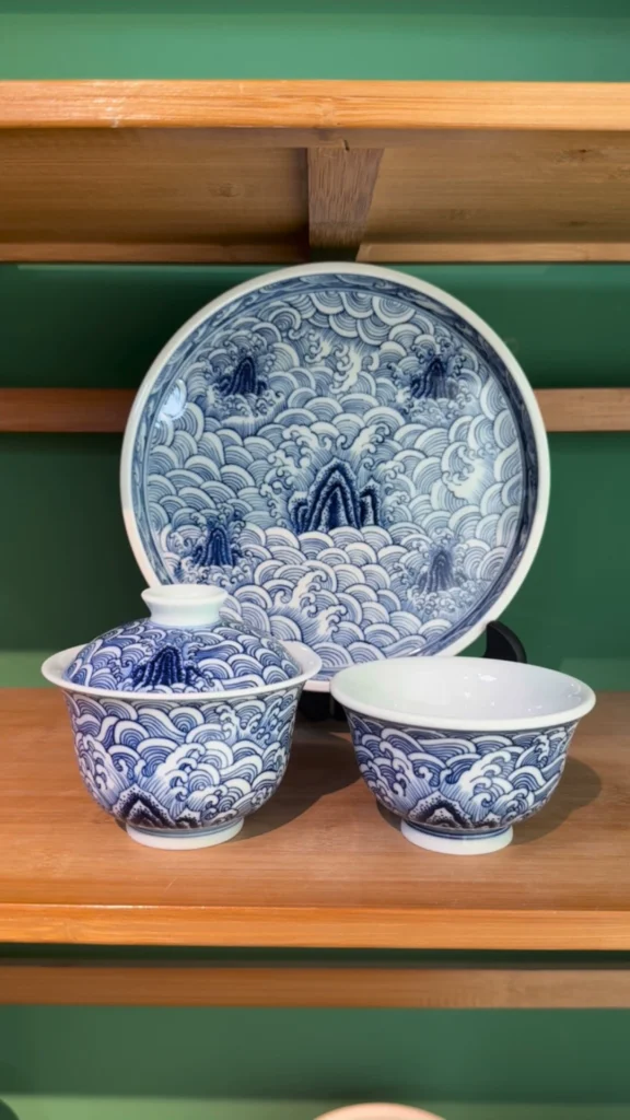 Waves & Cliffs Tea Set