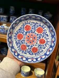 Scrolling Lotus Gaiwan — view 2