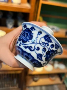 Scrolling Lotus Gaiwan — view 5