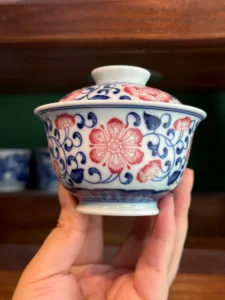 Scrolling Flowers Gaiwan — view 3