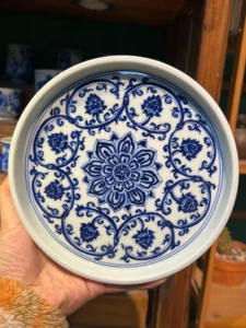 Scrolling Lotus Gaiwan — view 3