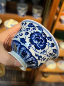 Scrolling Lotus Gaiwan — view 7