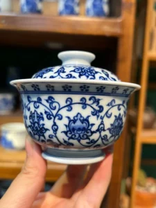 Scrolling Lotus Gaiwan — view 4