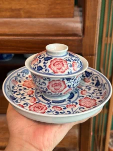 Scrolling Flowers Gaiwan